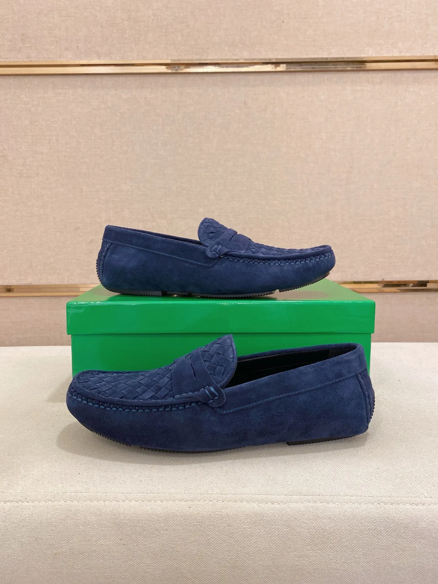 Men's shoes 💰 400💰 (Niu Li + Niu Pad) [BV] latest hot style‼ ️Casual men's shoes, uppers imported deer pattern first-layer cowhide ➕Full imported cowhide lining✔️Exquisite workmanship, excellent foot feel, special rubber soles✔️, cool and fashionable, the latest fashion, fashionable outsole, hurry up. Code number: 38-44 (can be customized to 37.45, non-refundable)